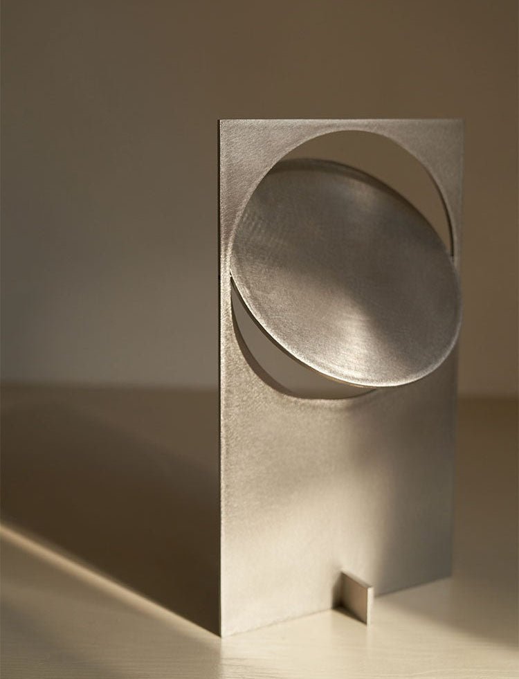 Axis Rotating Disc Table Lamp