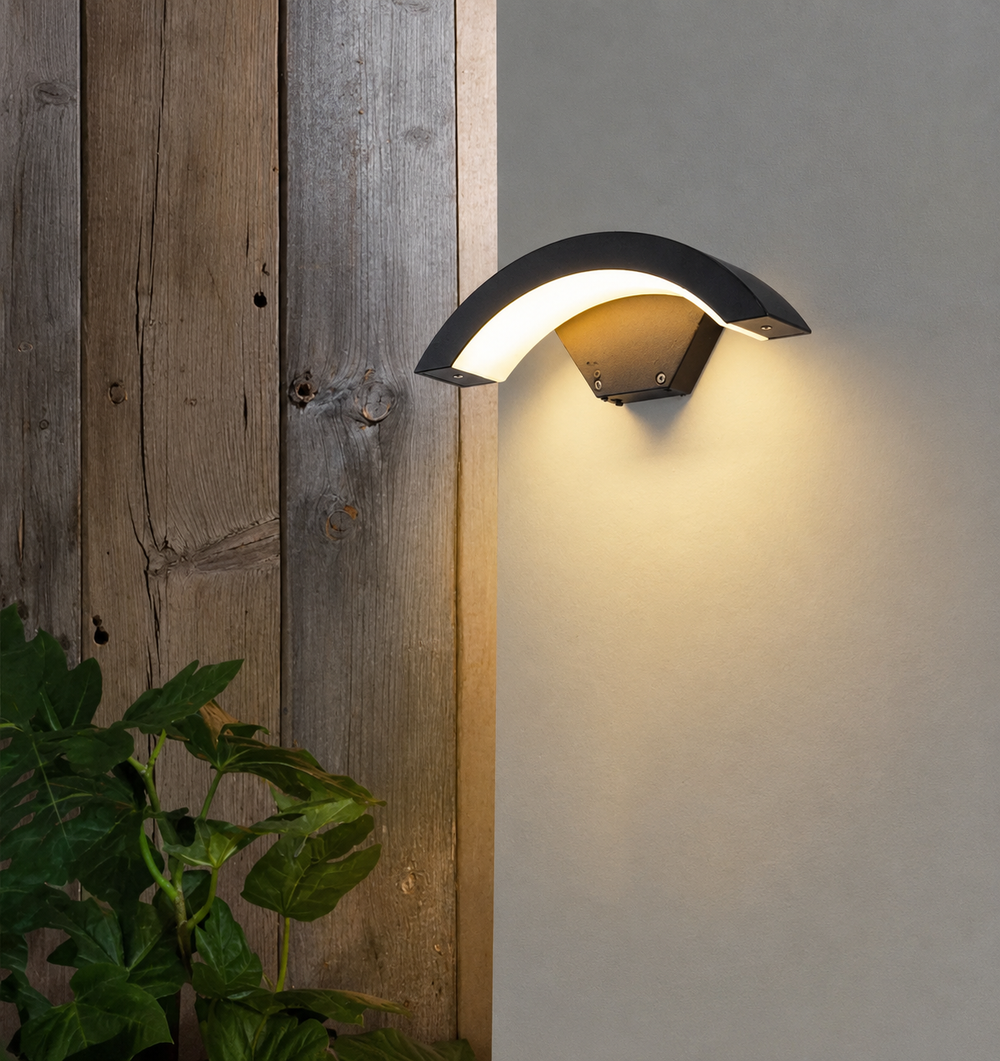 ArcBeam Modern Outdoor Wall Light – Waterproof Architectural LED Wall Sconce