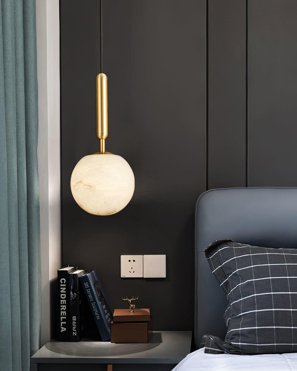 Bosso Alabaster Sculptural Pendant – Brass & Stone