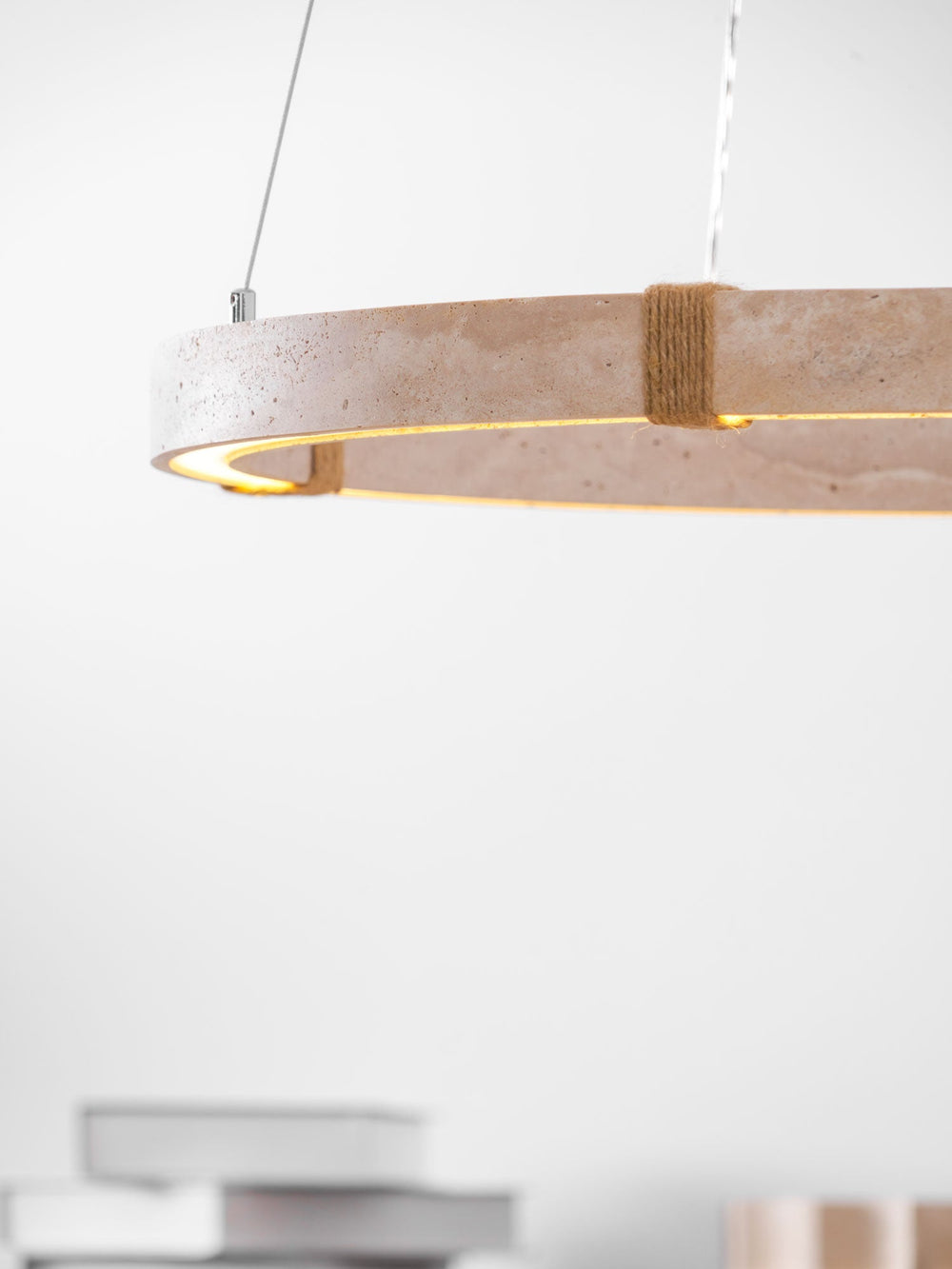 Circle Travertine Pendant Lamp – Minimalist Stone Disc