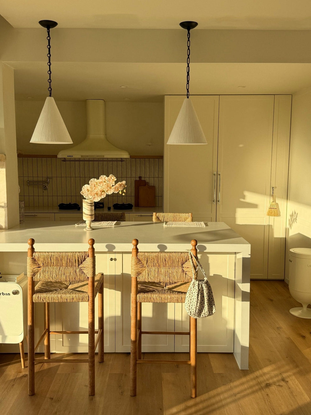 Cuspide Plaster Cone Pendant Light