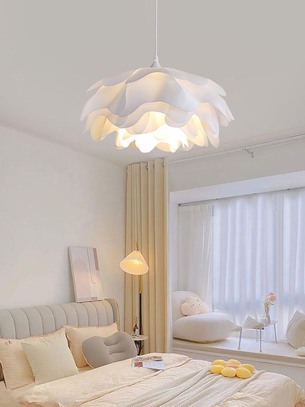 Bloom Petal Pendant Lamp – Layered Acrylic Flower