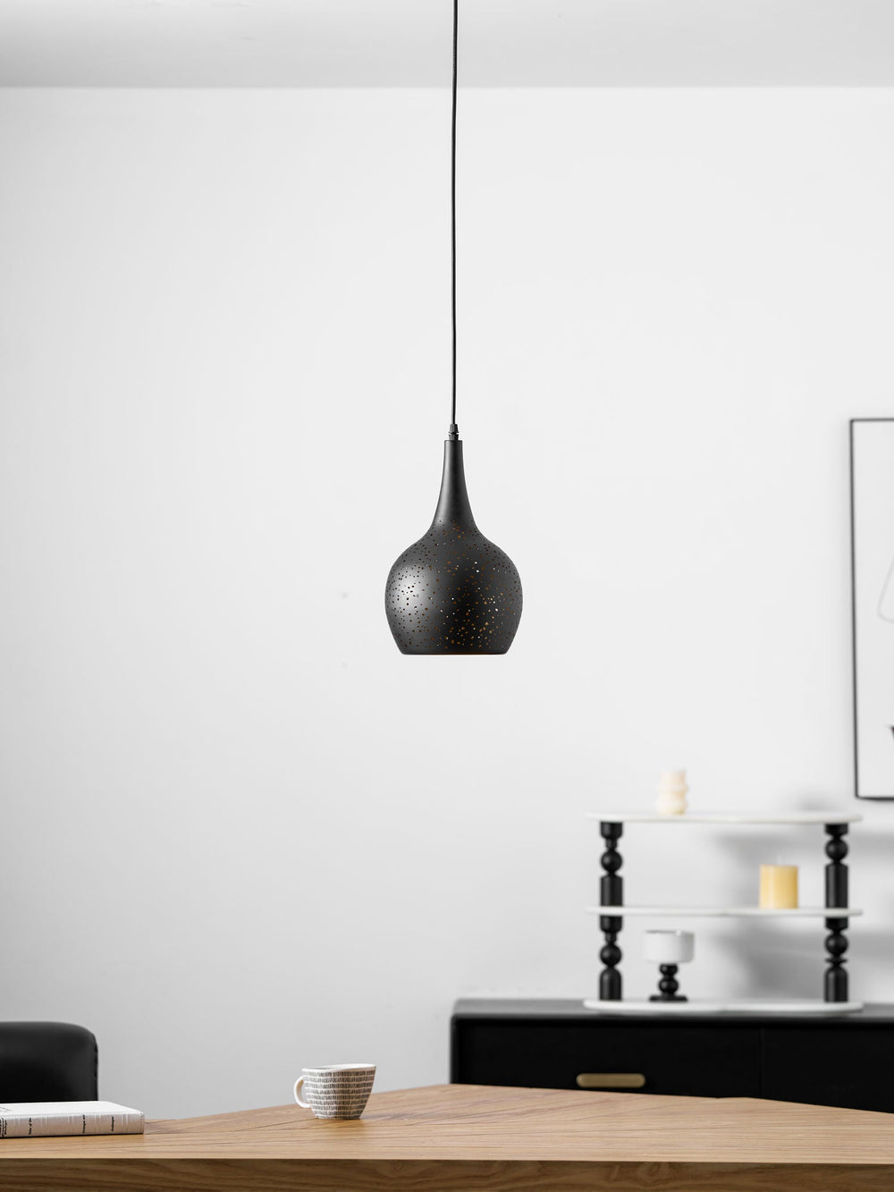 Hollow Industrial Pendant Lamp – Vintage Black & Gold