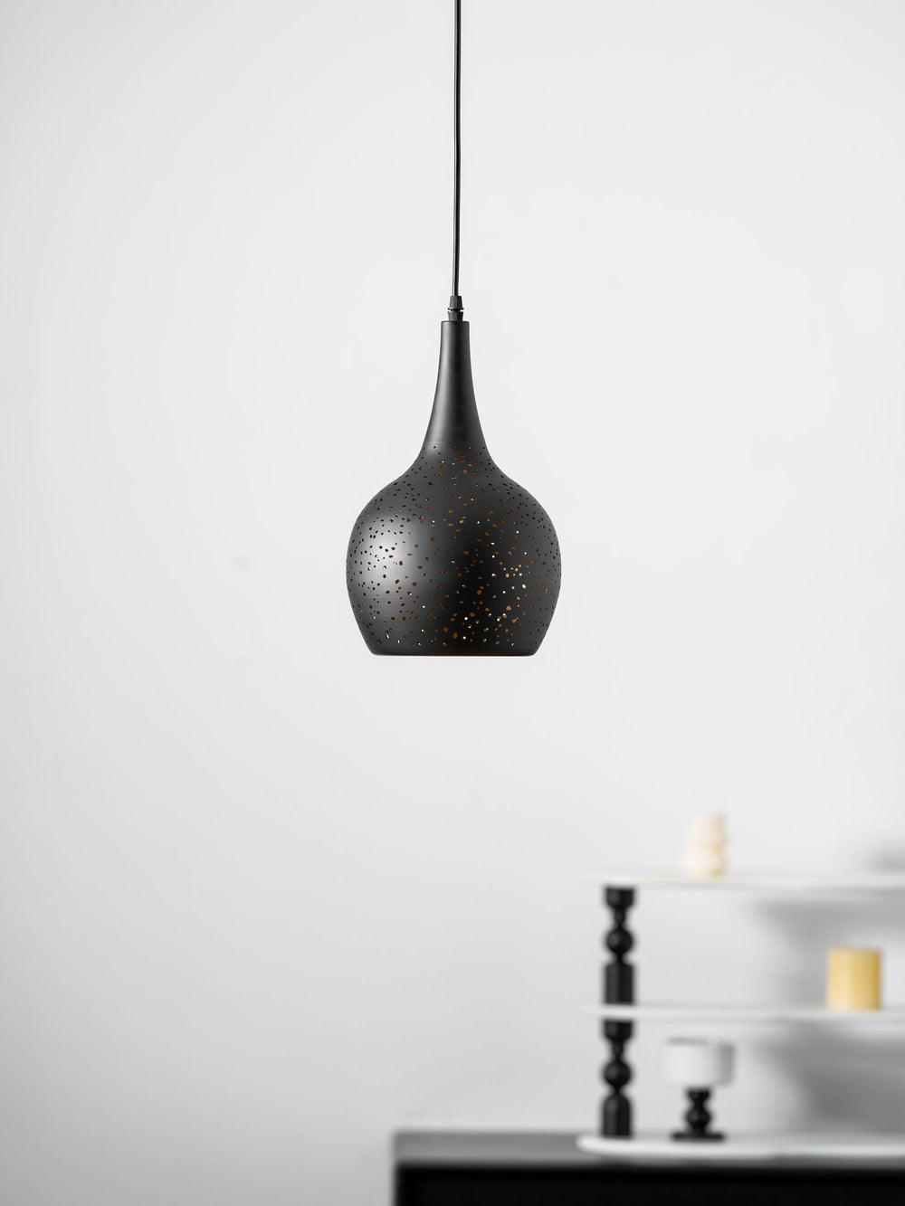 Hollow Industrial Pendant Lamp – Vintage Black & Gold