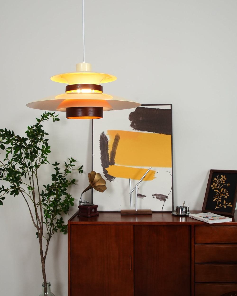 Mercero Wood & Metal Dome Pendant – Warm Oak Accent