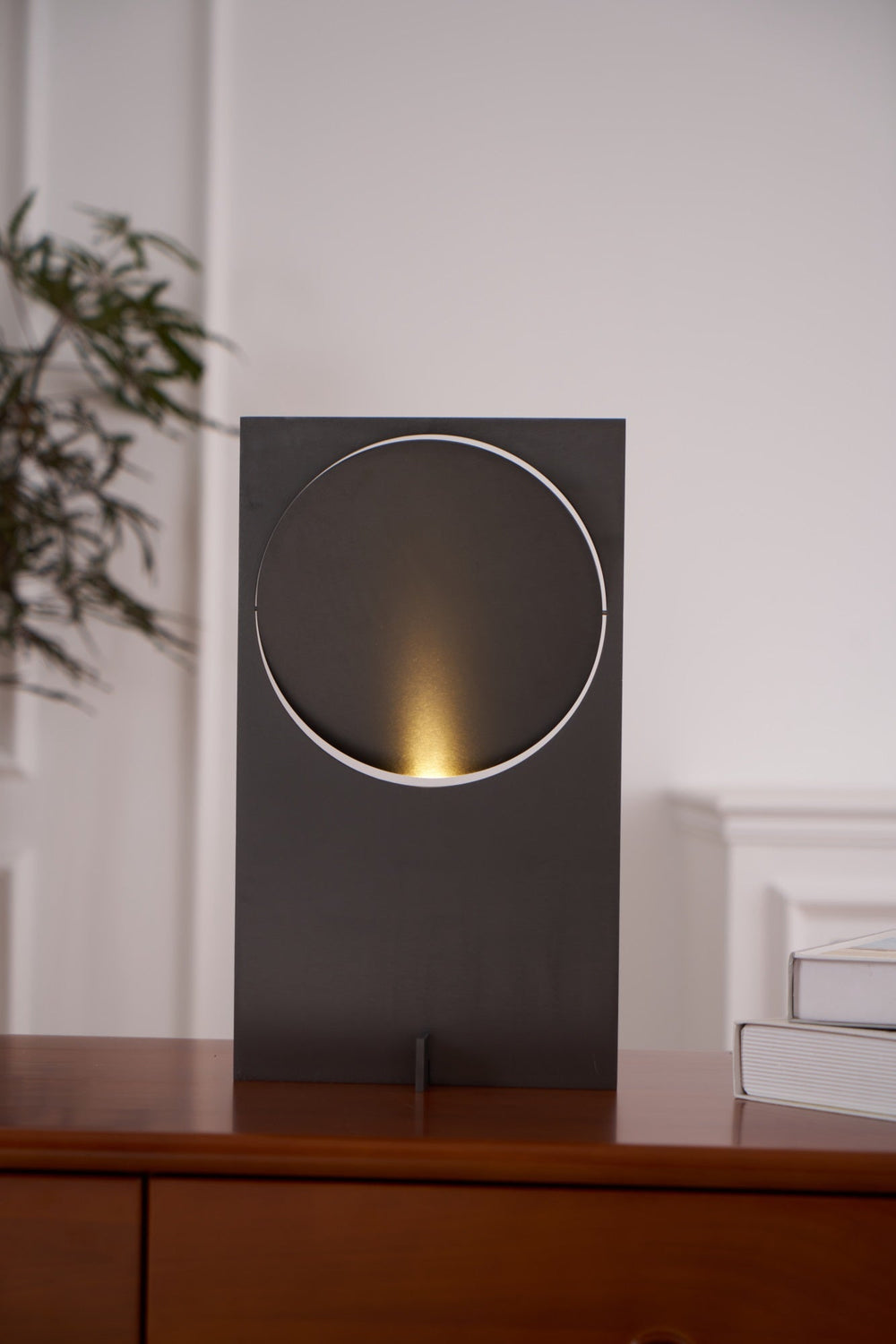 Axis Rotating Disc Table Lamp