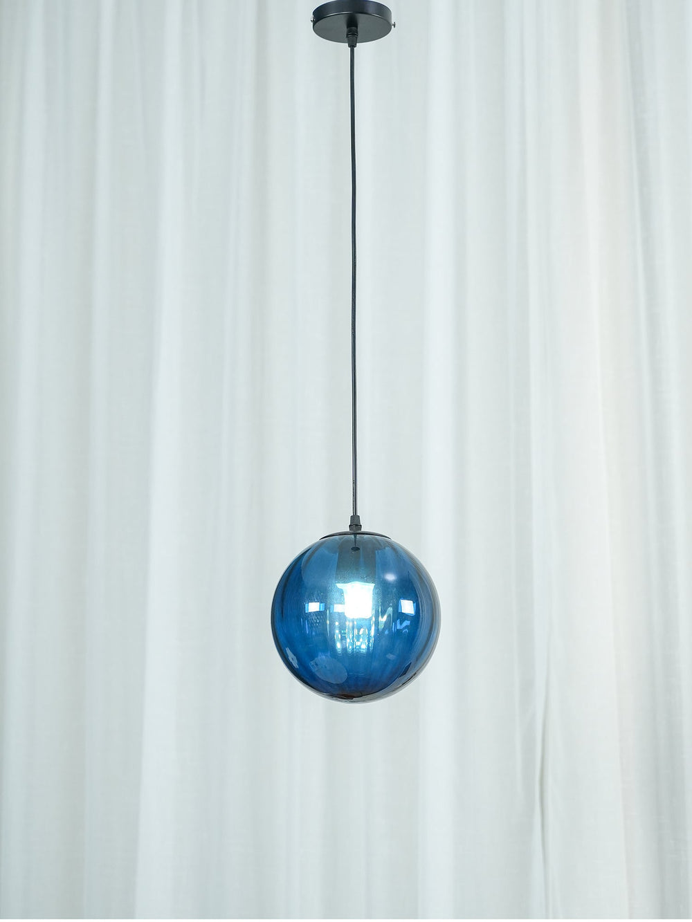 Paola Pendant Light – Mouth-Blown Glass Globe