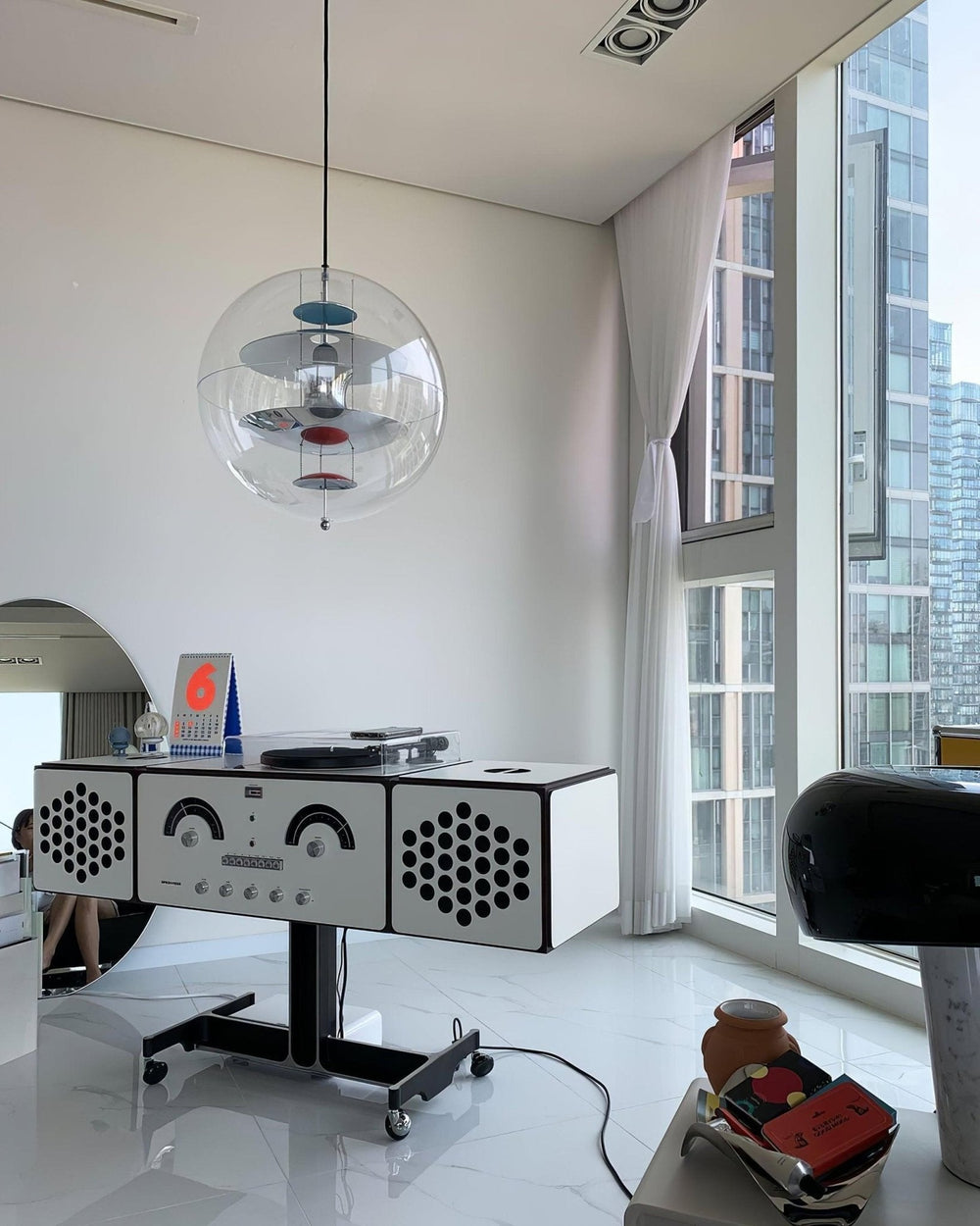 Round Sphere Pendant Lamp – Globe Glass Ceiling Light