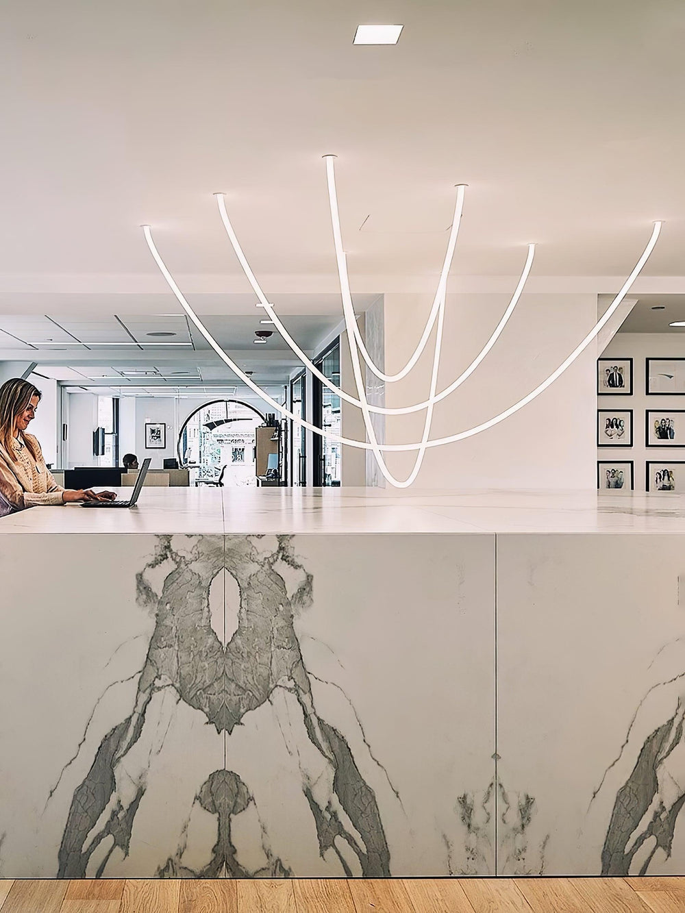Flexible Curve Pendant Lamp – Adjustable Modern Ceiling Light