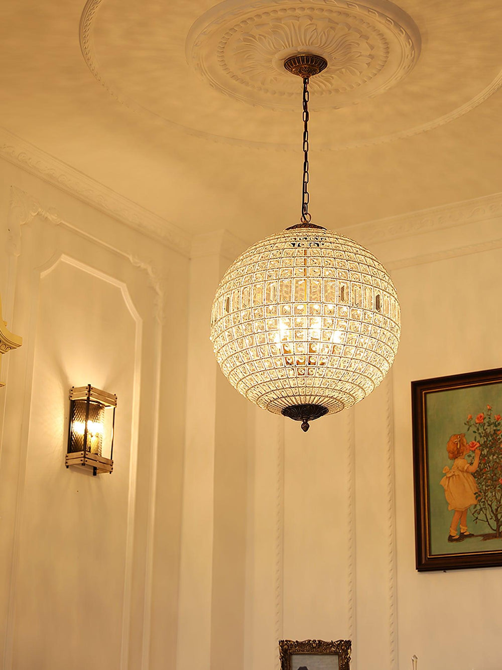 Traditional Gold Globe Chandelier – Classic Brass Silhouette