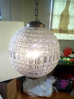 Traditional Gold Globe Chandelier – Classic Brass Silhouette