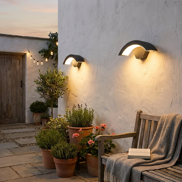 ArcBeam Modern Outdoor Wall Light – Waterproof